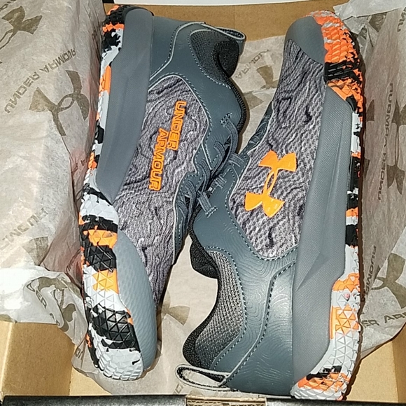 under armour mainshock 2